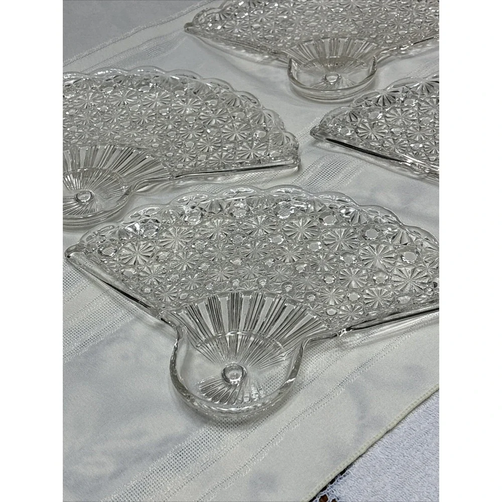 4 Vintage Fan Shaped‎ Vanity Tray Dishes Daisy Button Pattern Anchor Hocking